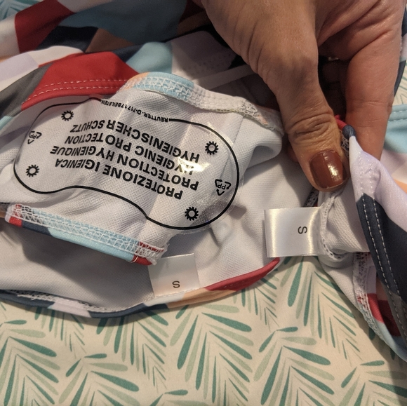 Lilly's Closet Colorful Geo Pattern Active Bikini - Picture 6 of 6